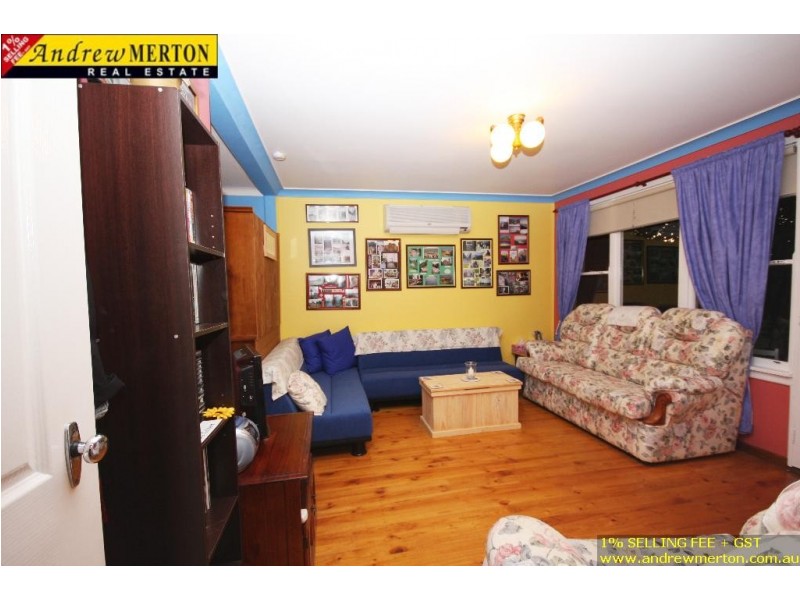 7 Tonga Pl, Lethbridge Park NSW 2770