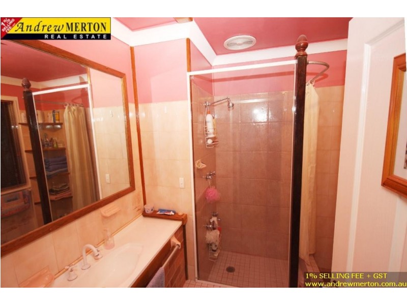 7 Tonga Pl, Lethbridge Park NSW 2770