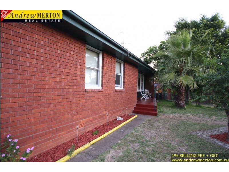 7 Tonga Pl, Lethbridge Park NSW 2770