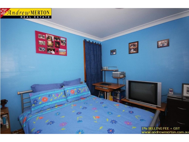 7 Tonga Pl, Lethbridge Park NSW 2770