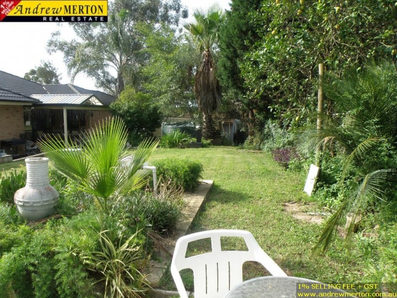 11 Mason Rd, Box Hill NSW 2577