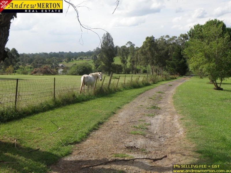 11 Mason Rd, Box Hill NSW 2577