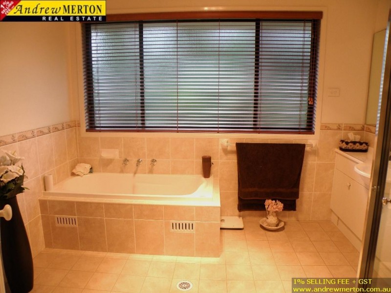 11 Mason Rd, Box Hill NSW 2577