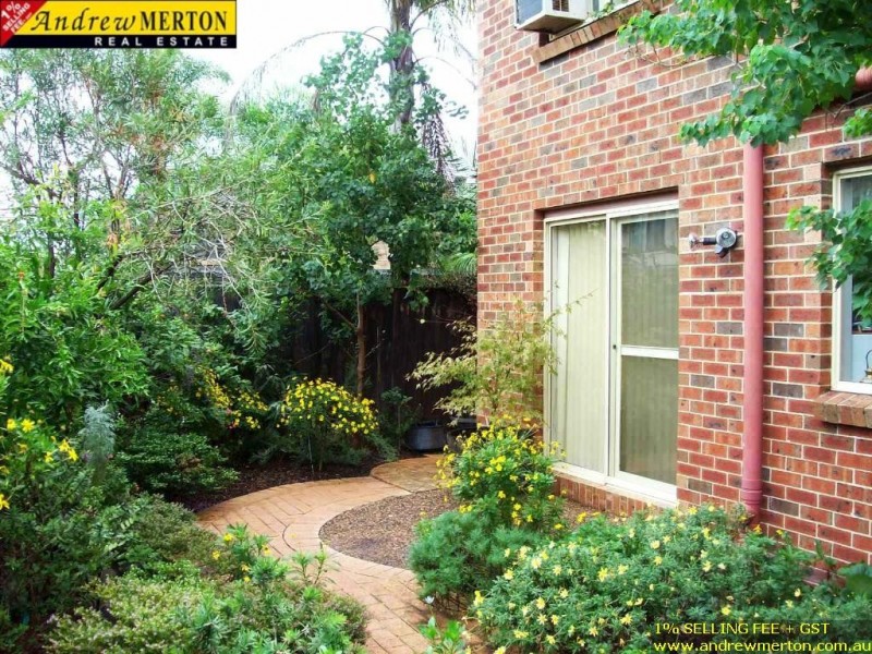 10/2 Blend Pl, Woodcroft NSW 2767