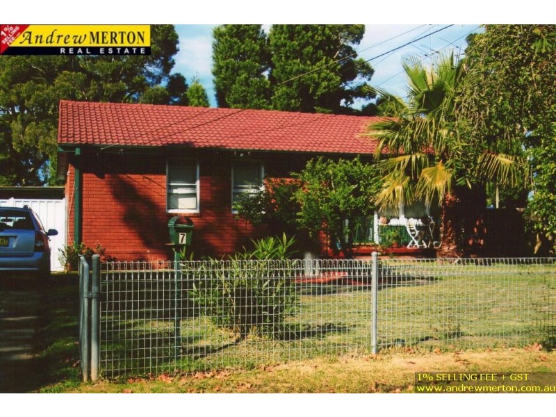 7 Tonga Pl, Lethbridge Park NSW 2770