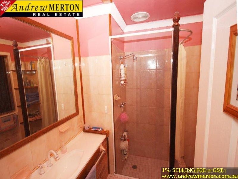 7 Tonga Pl, Lethbridge Park NSW 2770