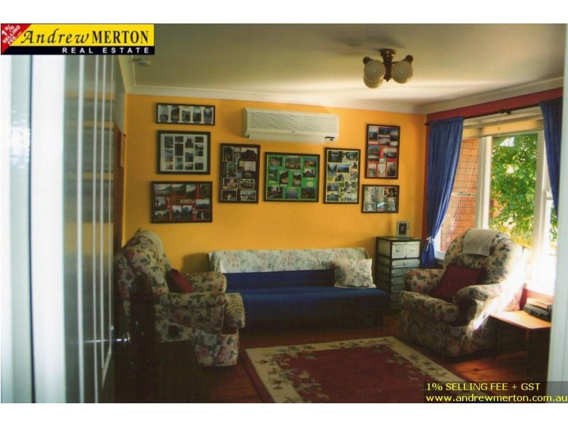 7 Tonga Pl, Lethbridge Park NSW 2770