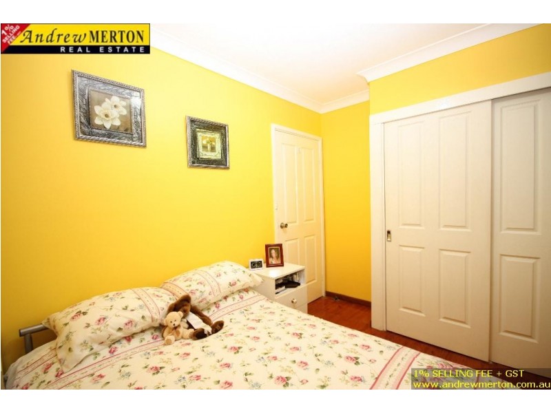 7 Tonga Pl, Lethbridge Park NSW 2770