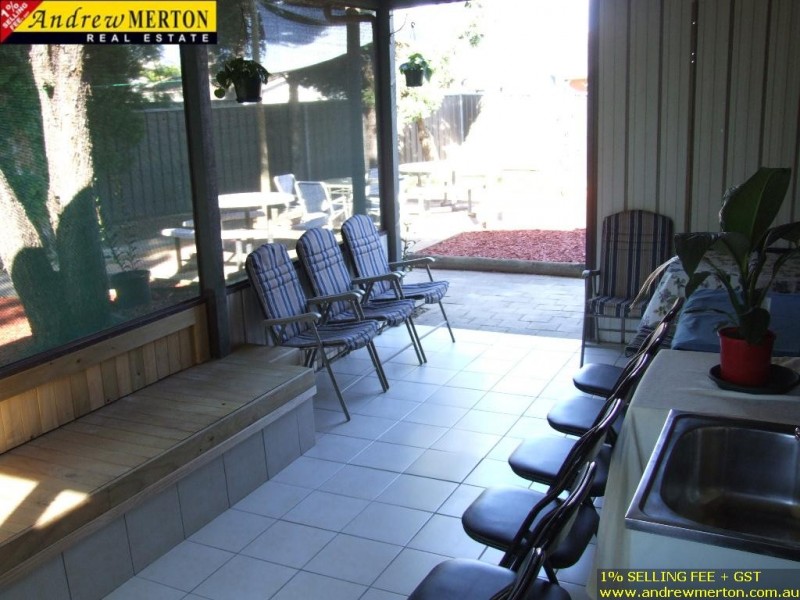 7 Tonga Pl, Lethbridge Park NSW 2770
