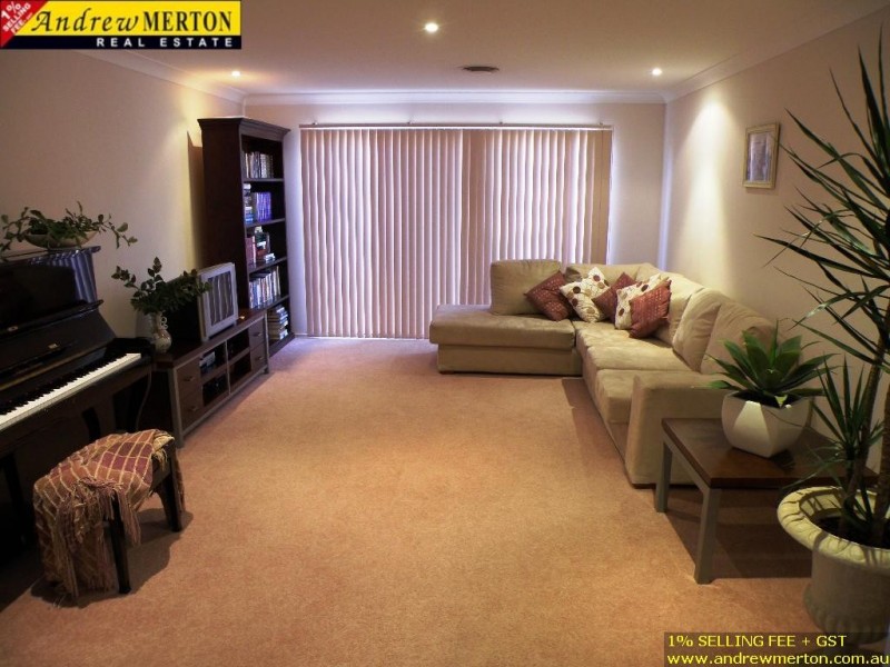 2 Diggins St, Beaumont Hills NSW 2155