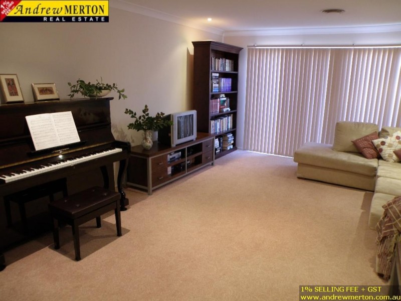 2 Diggins St, Beaumont Hills NSW 2155