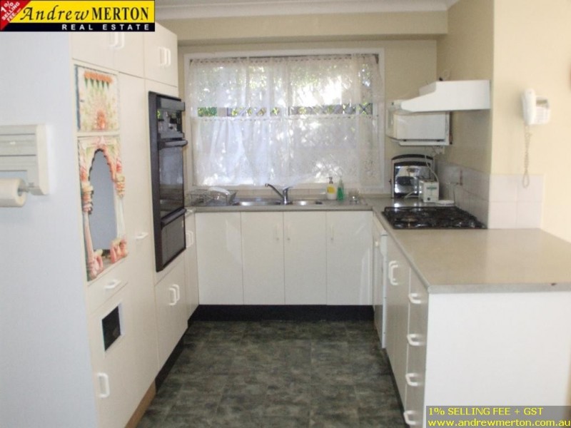 38 Summerfield Ave, Quakers Hill NSW 2763