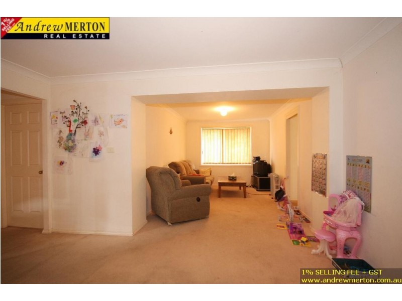 27B Dongola Circuit, Quakers Hill NSW 2763