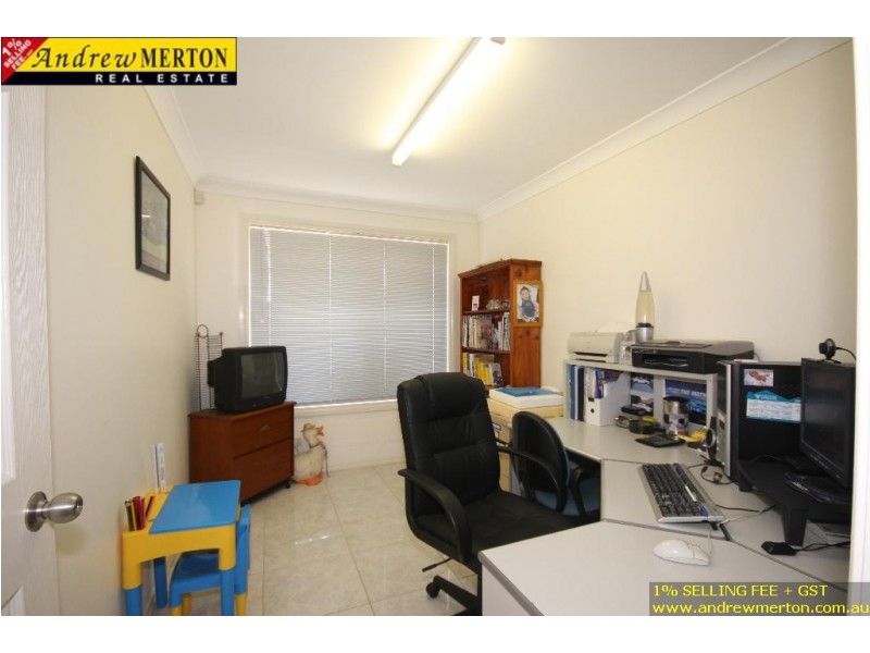 133 Explorers Way, St Clair NSW 2330