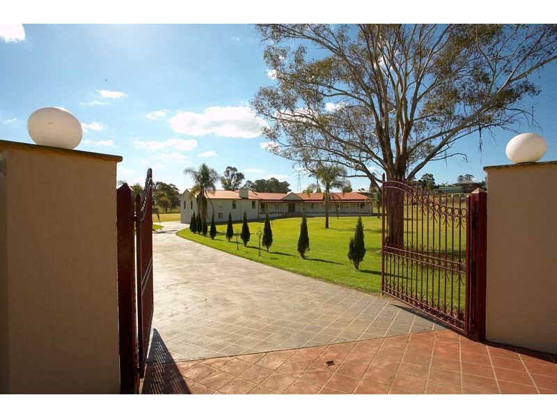 9 Barbaro Lane, Horsley Park NSW 2175