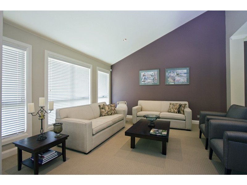 10 Portrush Cres, Luddenham NSW 2745