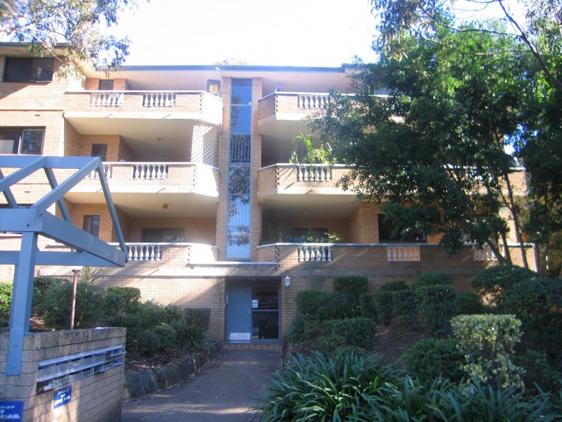 2/16-18 Alfred Street, Westmead NSW 2145