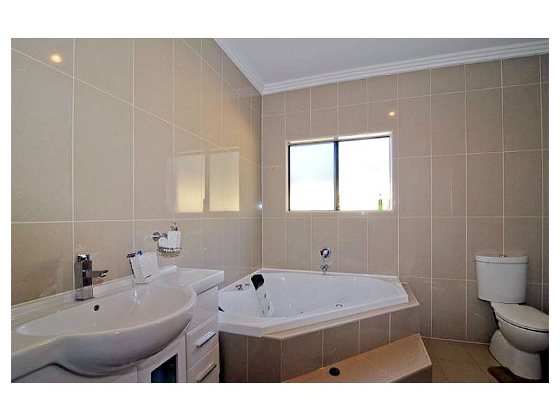 9 Pindari Crescent, South Wentworthville NSW 2145