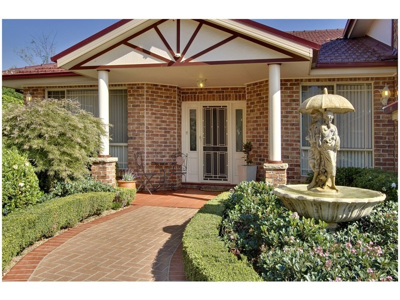 10 Beaumont Drive, Beaumont Hills NSW 2155