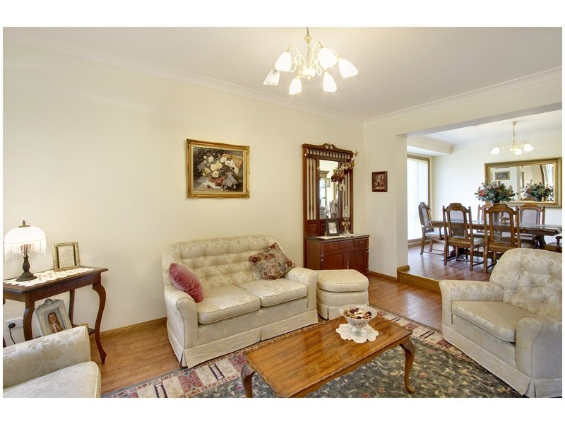 10 Beaumont Drive, Beaumont Hills NSW 2155