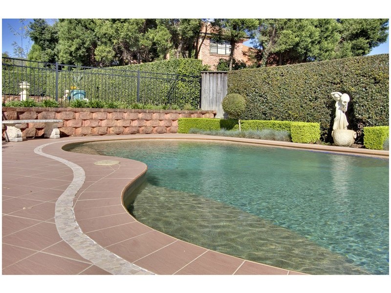 10 Beaumont Drive, Beaumont Hills NSW 2155