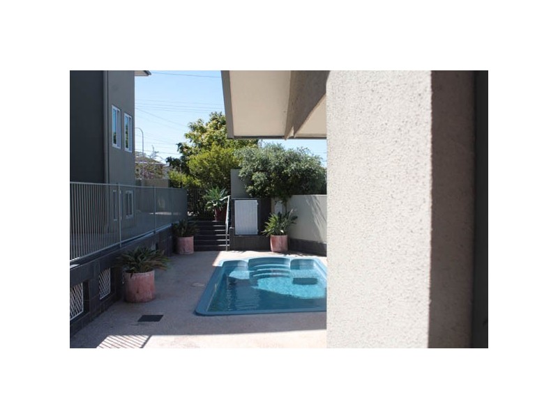 18 Rose St, Southport QLD 4215