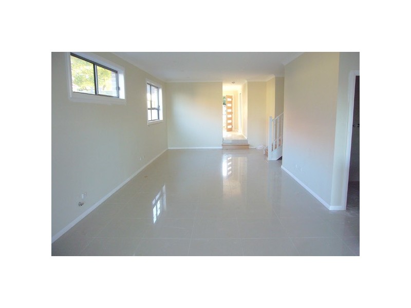 30 Hampden Rd, South Wentworthville NSW 2145