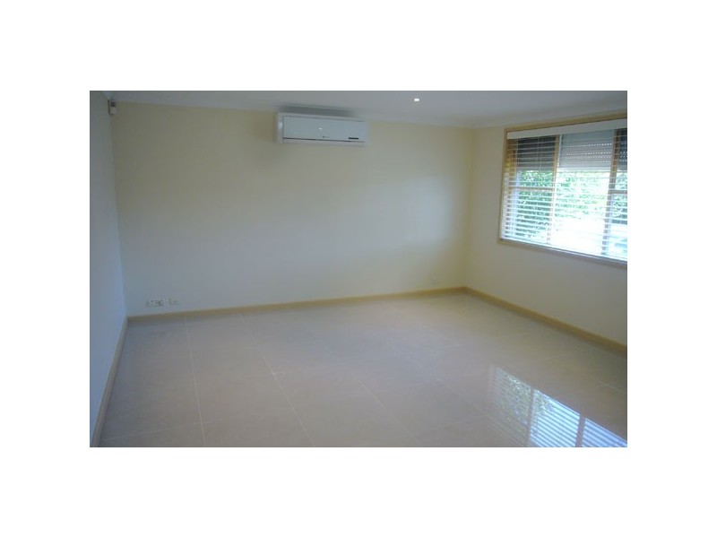 68 Bombala Cr, Quakers Hill NSW 2763