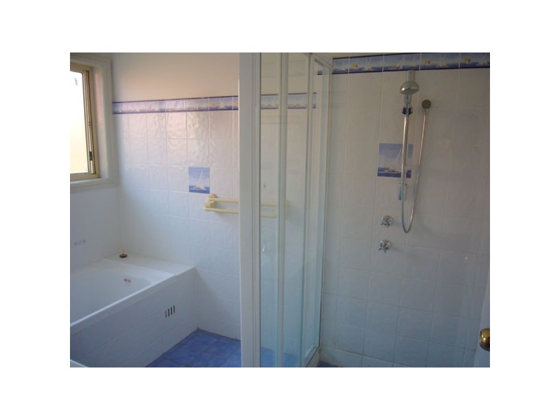 18 Lakewood Terrace, Glenmore Park NSW 2745