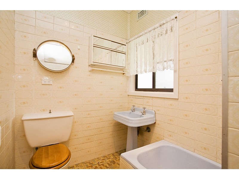 32 BARWON ROAD, Mortdale NSW 2223