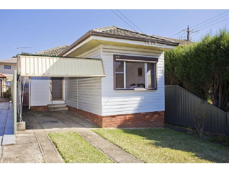 2a COOK St, Mortdale NSW 2223