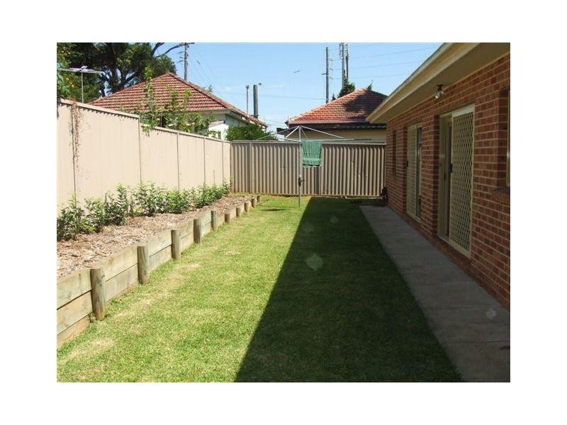 2A Mavis Avenue, Peakhurst NSW 2210