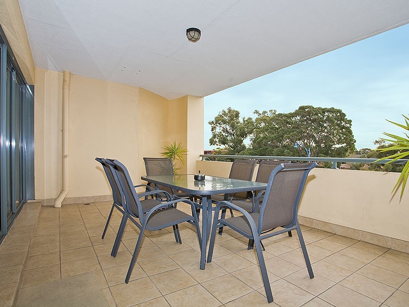 27/52 PRESIDENT AVENUE, Caringbah NSW 2229