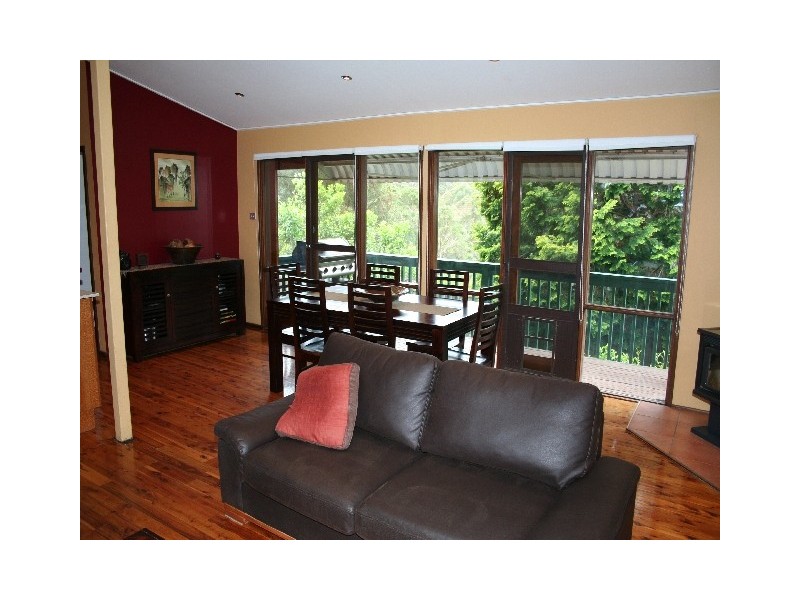 11 Corinth Road, Heathcote NSW 2233