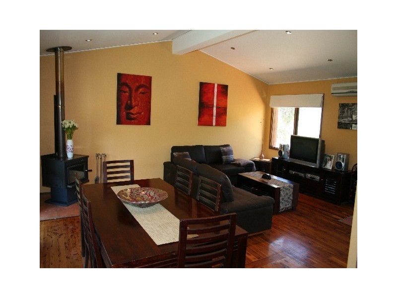 11 Corinth Road, Heathcote NSW 2233