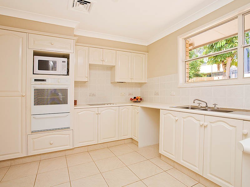 10 Canopus Close, Engadine NSW 2233