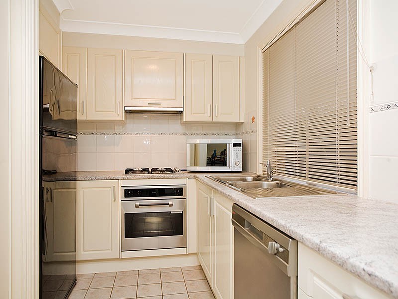 4/10-12 Strickland Street, Heathcote NSW 2233