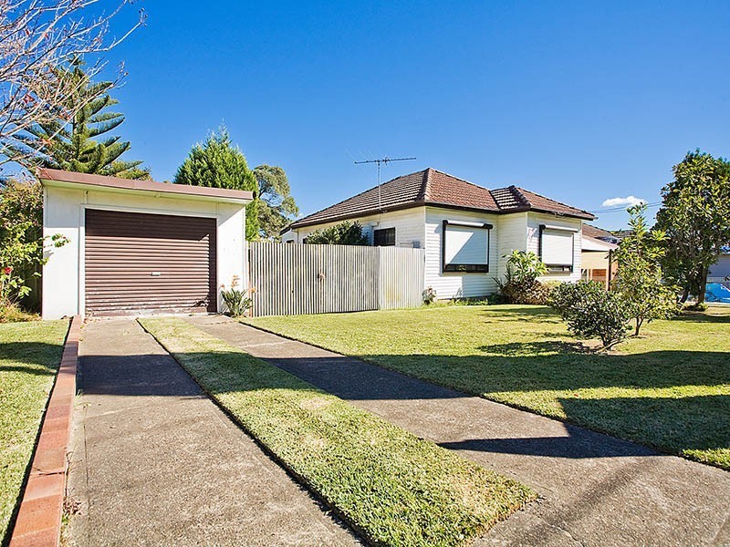 237 Woronora Road, Engadine NSW 2233