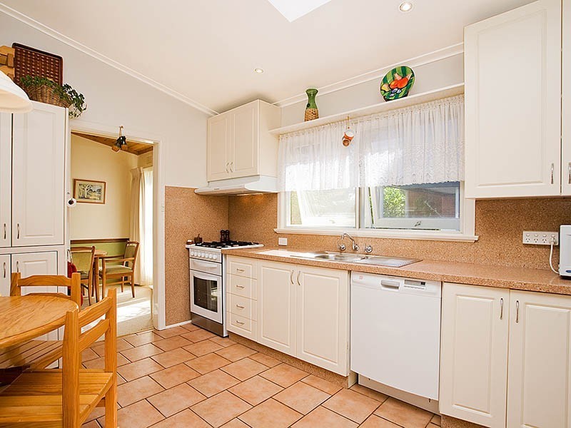 14 Laurina Avenue, Yarrawarrah NSW 2233