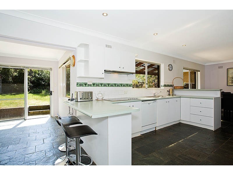 15 Beethoven Street, Engadine NSW 2233