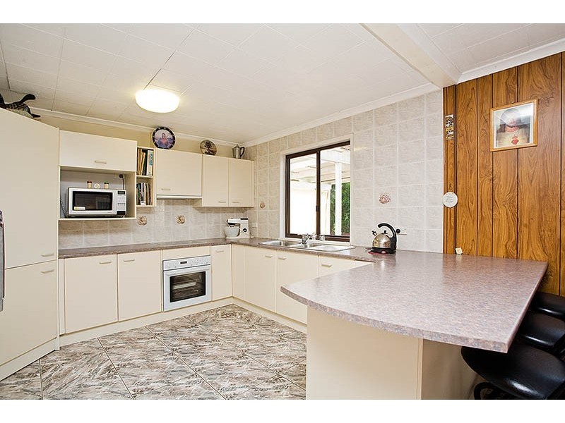 9 Hunter Street, Heathcote NSW 2233
