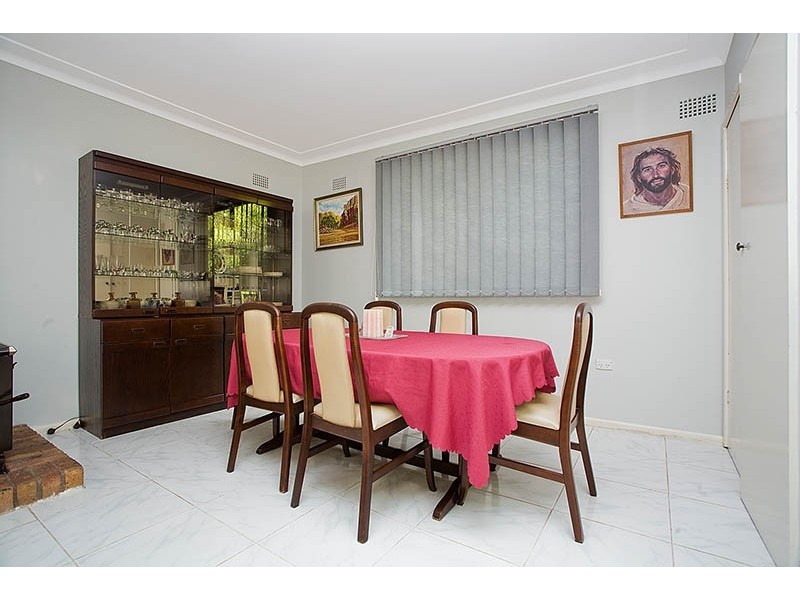 9 Hunter Street, Heathcote NSW 2233
