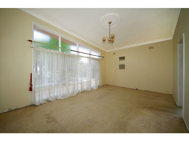 3 Amiens Avenue, Engadine NSW 2233