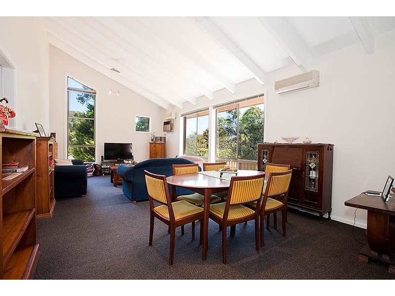 2 Kimbar Place, Yarrawarrah NSW 2233