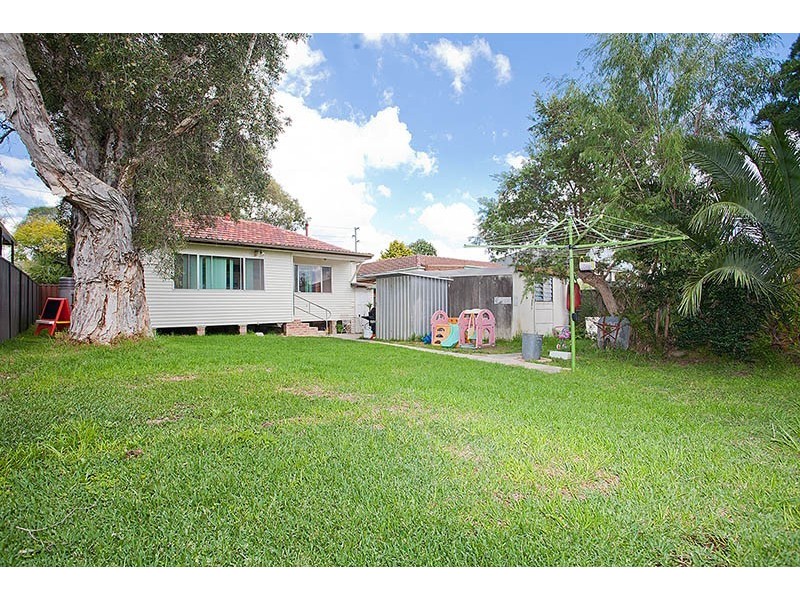 5 Bullecourt Avenue, Engadine NSW 2233