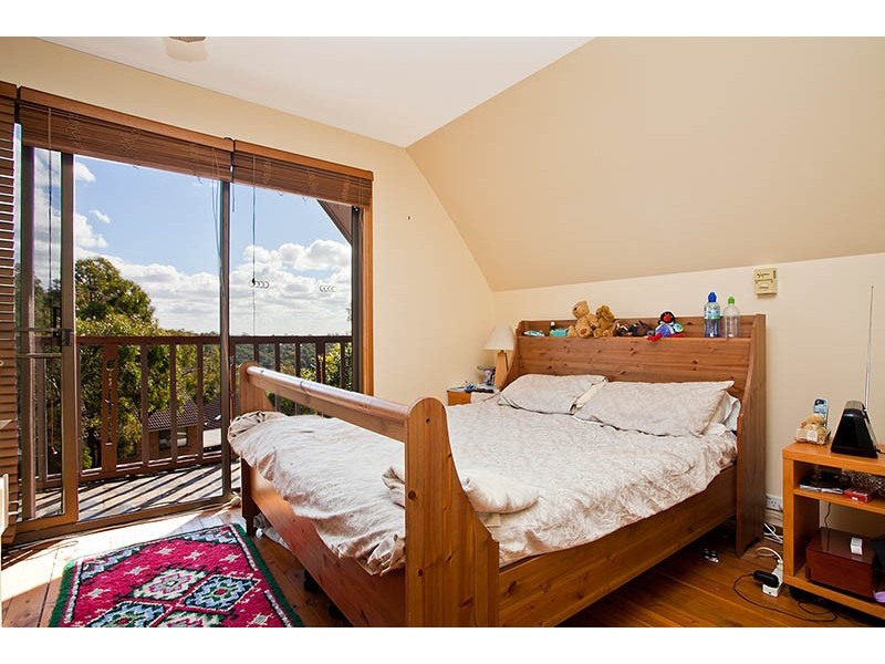 12 Glenora Road, Yarrawarrah NSW 2233