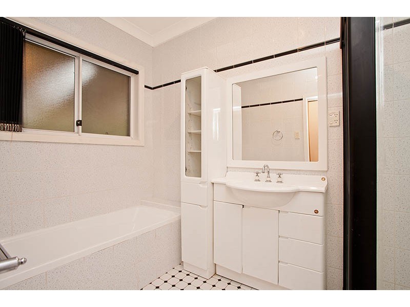 52 Cambrai Avenue, Engadine NSW 2233