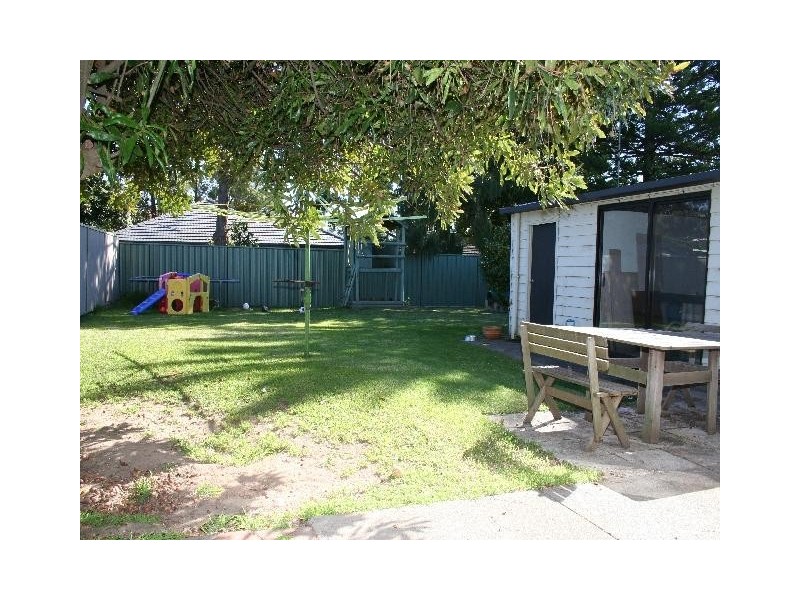 35 Parklands Avenue, Heathcote NSW 2233