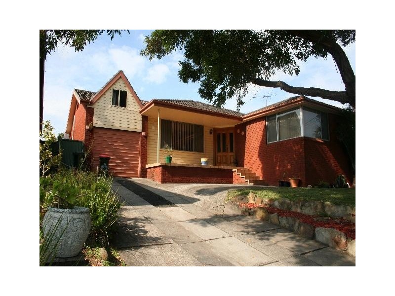 72 Cooriengah Heights Road, Engadine NSW 2233