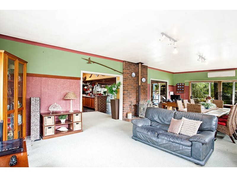 7 Hunter Street, Heathcote NSW 2233